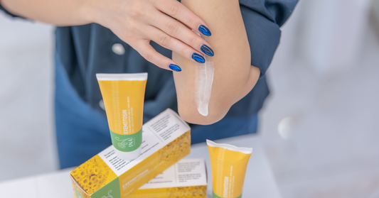 Cum să alini rapid eczema: Folosește această cremă naturală cu mușețel și sunătoare