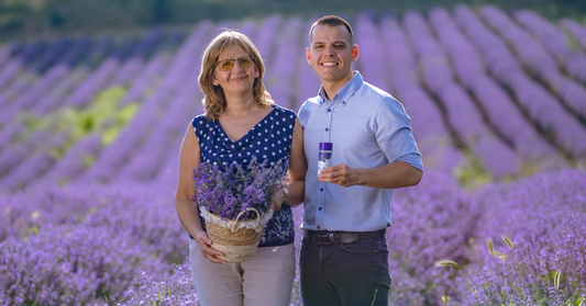 Acneea adolescenților: Cum să scapi de coșuri cu Apă de Lavandă Bio