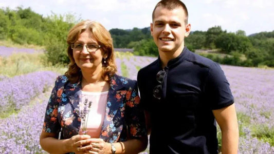 Cum a creat un brand de familie o Soluție naturală pentru acnee cu aceste ierburi magice.