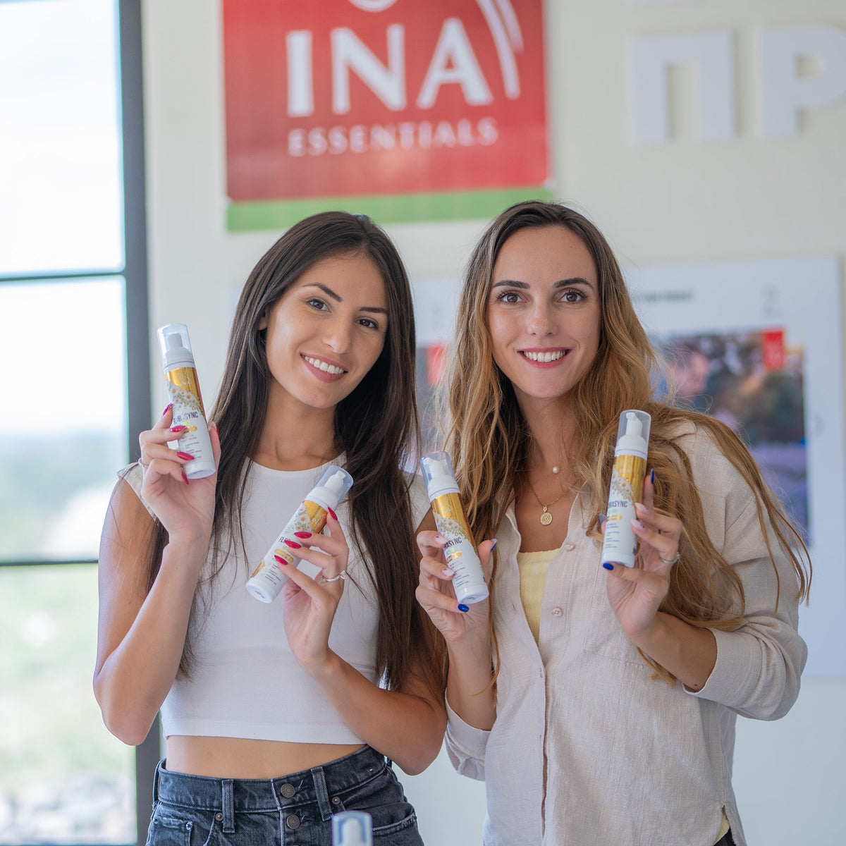 FloraSync Active - Spumă de curățare pentru igiena intimă cu Mușețel și Prebiotice