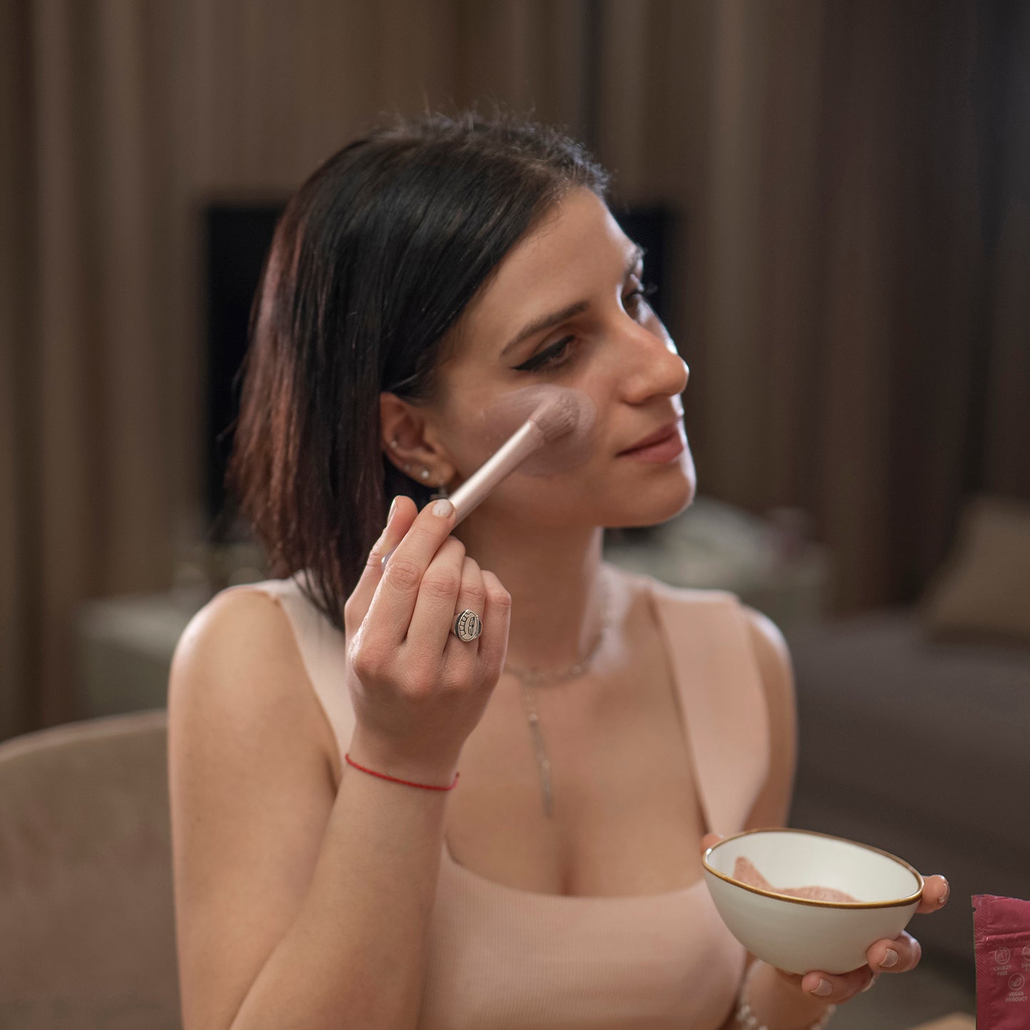 Cumpără 1 Cremă de Trandafiri și primești 3 Produse Gratuit