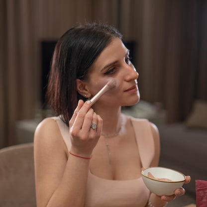 Cumpără 1 Cremă de Trandafiri și primești 3 Produse Gratuit